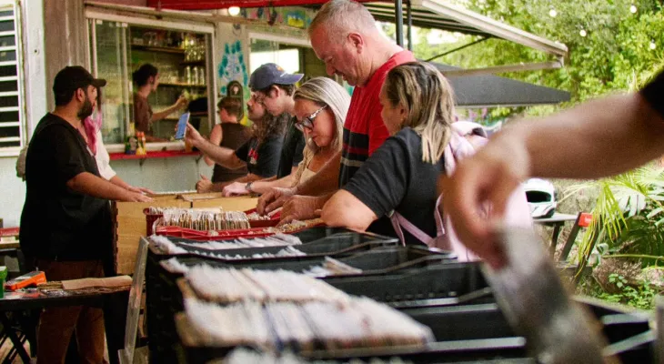Feira de Vinil reúne mais de 5 mil discos em  Cascavel
