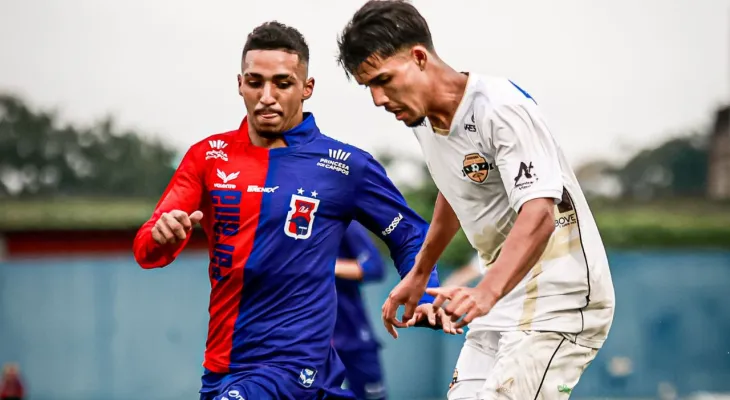 Paraná Clube vence Araucária por 2 a 0 e fica perto do acesso à elite do Paranaense