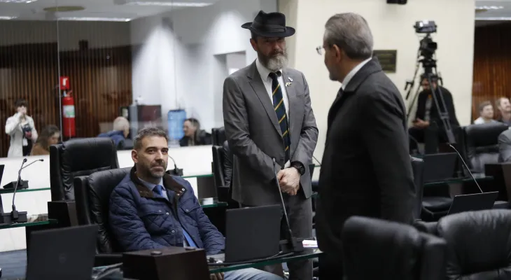 Pressão sobre a CCJ expõe disputa política em torno da cassação de Renato Freitas