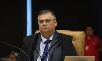 Flávio Dino manda PF investigar supostas irregularidades de R$ 55,4 milhões em emendas Pix