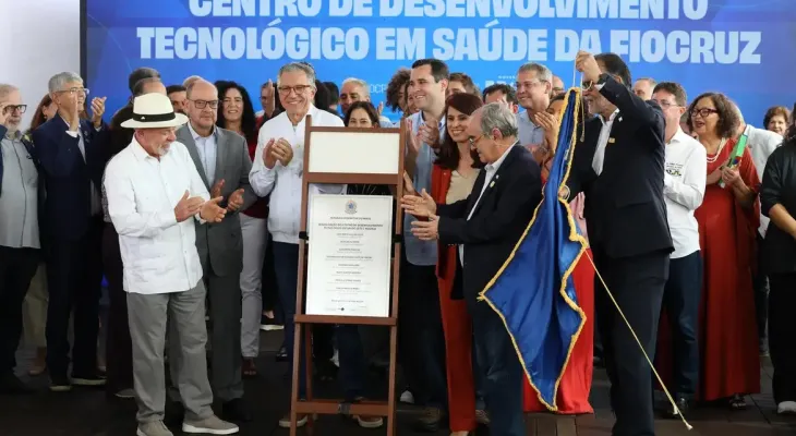 Brasil não é menor nem menos competitivo do que ninguém, diz Lula