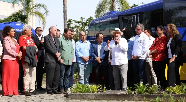 Lula pede que governador do RJ trabalhe para prender milicianos