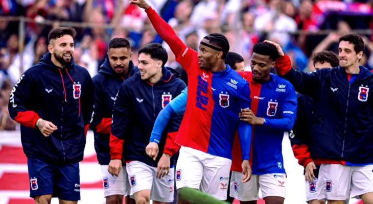 O Tricolor voltou! Paraná Clube vence de virada, conquista acesso e retorna à elite do Paranaense