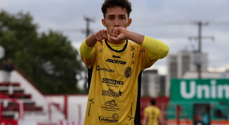 Série D: Cascavel goleia o Guarany de Bagé e assume a liderança isolada do grupo