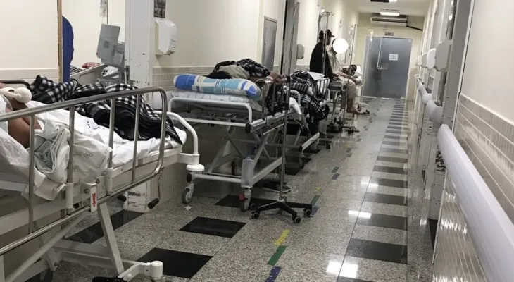 Menos hospitais, mais pressão: rede de saúde do Paraná opera no limite