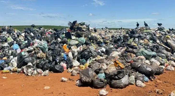 TCE aponta falhas graves na gestão de resíduos sólidos em municípios do Paraná
