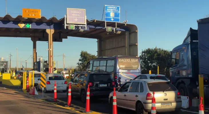 Primeiro dia de cobrança do pedágio em Corbélia é marcado por filas, buzinaço e revolta de motoristas