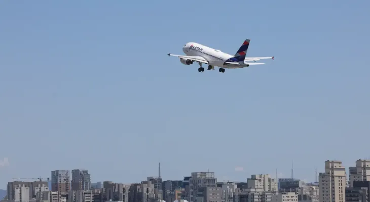 Petrobras reduz preço do querosene de aviação em 14,2% após sequência de altas