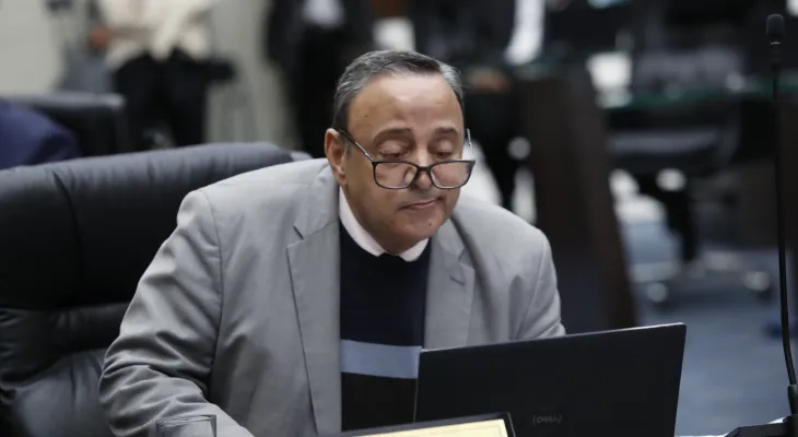 Governo adia votação da reestruturação da ADAPAR após admitir divergências na base aliada