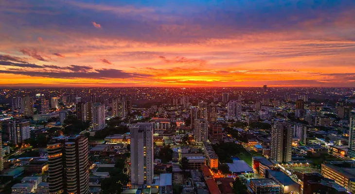 Feriado de 112 anos de Foz do Iguaçu altera serviços; veja o que abre e fecha