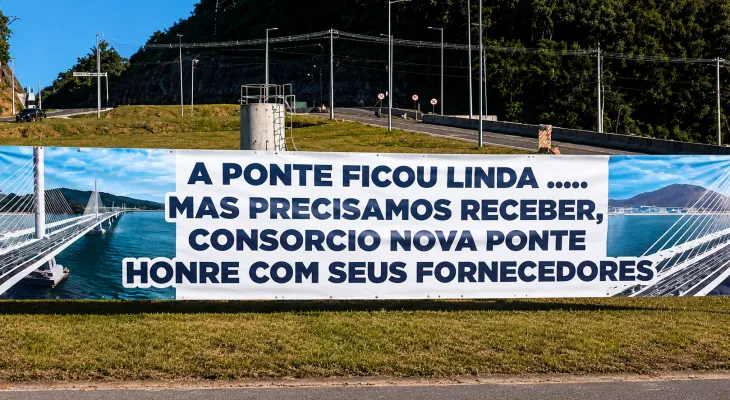 Fornecedores cobram pagamentos após inauguração da Ponte de Guaratuba, obra símbolo do governo