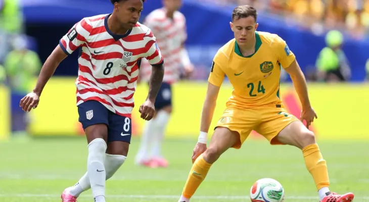 Estados Unidos vencem Austrália e garantem vaga na segunda fase da Copa do Mundo