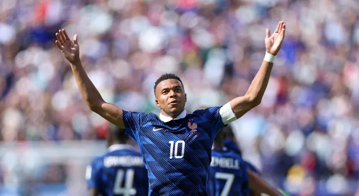 Mbappé supera Messi e se torna o maior artilheiro da história da Copa do Mundo