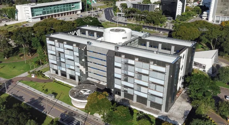 Licitação de R$ 412 milhões da Seap apresenta falhas e risco de sobrepreço, aponta TCE-PR