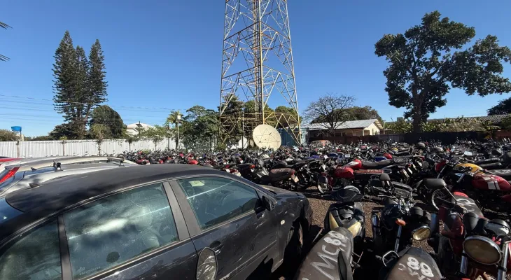 Leilão do Foztrans terá 420 veículos e sucatas com lances a partir de R$ 800
