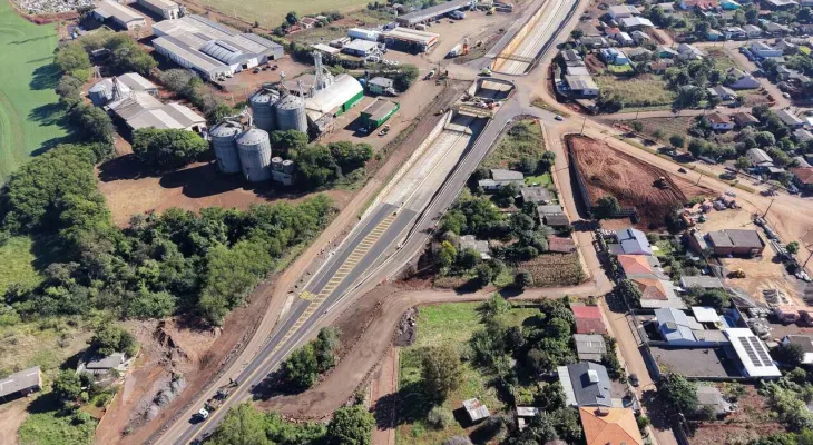 EPR Iguaçu libera tráfego nas alças de acesso em Santa Lúcia, mas trecho segue em obras