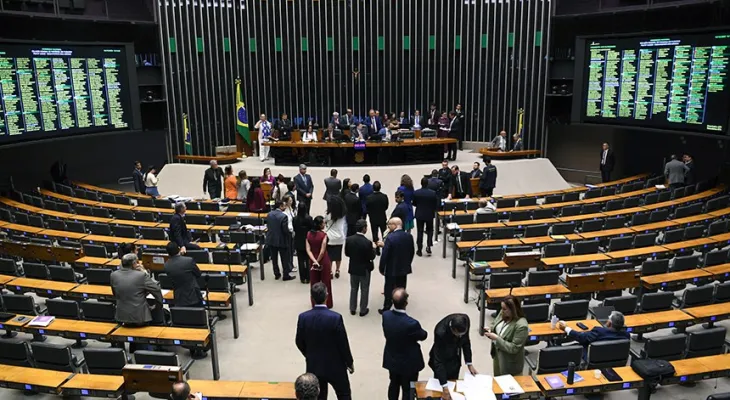 Congresso deve votar LDO 2027, PEC da escala 6x1 e vetos presidenciais após o recesso