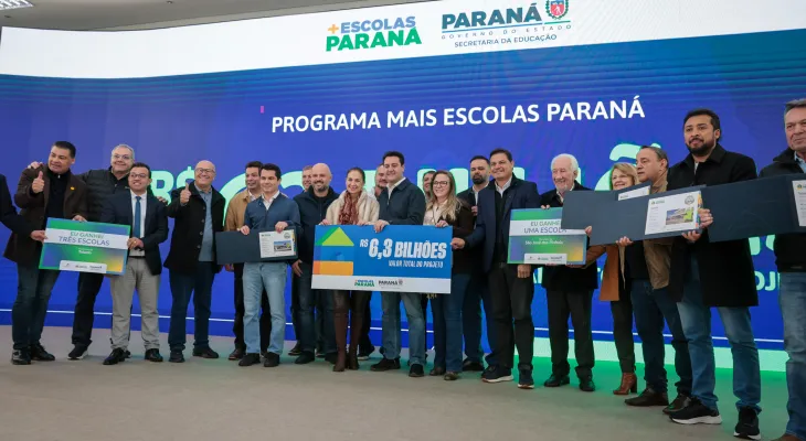 Seis meses antes de deixar o governo, Ratinho amplia entrega da educação pública ao setor privado com PPP bilionária
