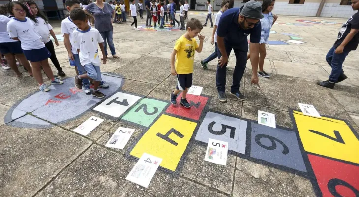 Copa do Mundo Feminina 2027: lei prevê férias escolares e feriados em jogos do Brasil