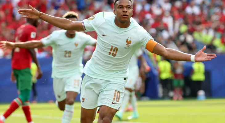 França vence o Marrocos por 2 a 0 é a primeira semifinalista da Copa do Mundo de 2026