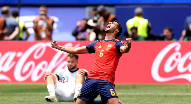 Merino decide novamente, Espanha despacha Bélgica e pega a França nas semis da Copa