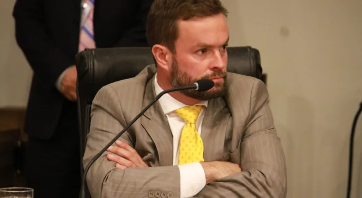 Pesquisa do Instituto Veritá é suspensa pelo TRE-PR após ação do PSD