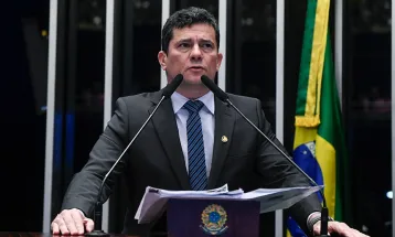 Moro compara prisão de Lula e Bolsonaro após Moraes suspender visitas de Flávio Bolsonaro