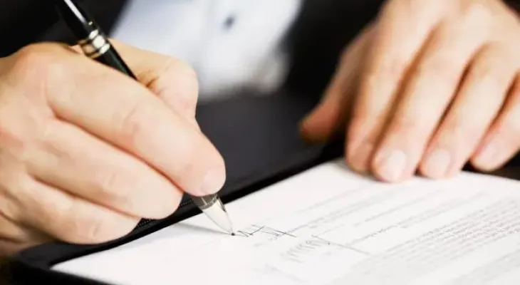 TCE-PR orienta prefeituras a esperar fim de recursos antes de assinar contratos de licitações