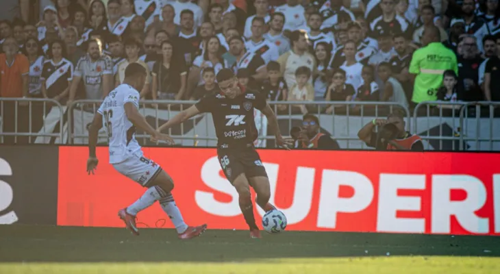 Vitória x Vasco: onde assistir, horário, escalações e estreia de Pedro Emanuel no Brasileirão