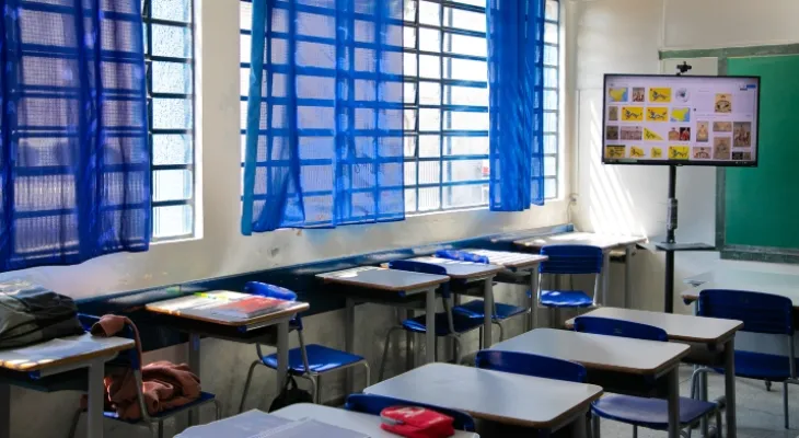 APP denuncia fechamento de turmas em escolas estaduais de Curitiba ao Ministério Público