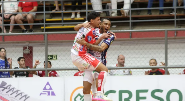 Cascavel Futsal busca empate nos segundos finais contra o Atlântico pela Liga Nacional de Futsal