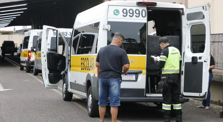 Transporte escolar passa por fiscalização obrigatória antes do retorno das aulas