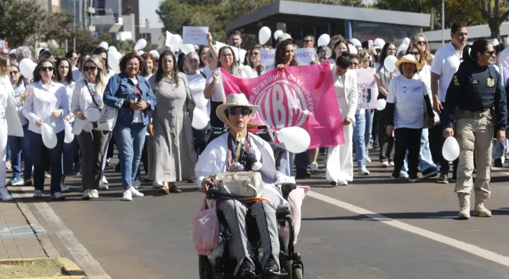 Cascavel promove 4ª Caminhada do Meio-Dia em mobilização contra o feminicídio