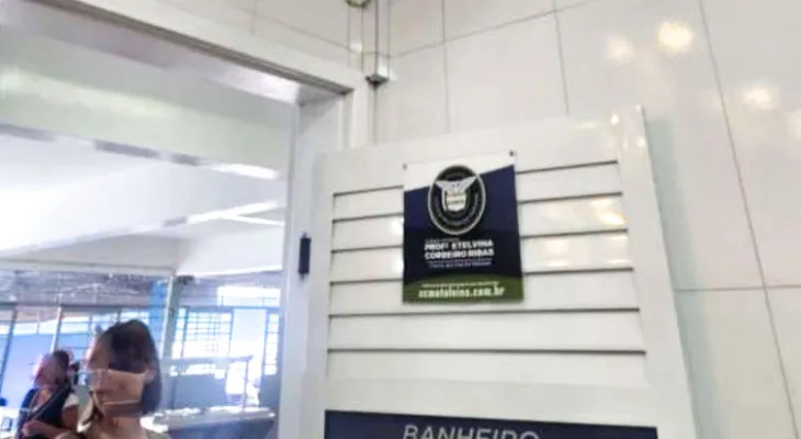 Comissão confirma câmera em banheiro e presença de pessoa sem autorização em colégio estadual