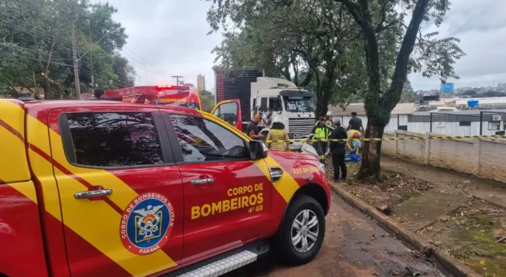 Trabalhador morre após ser atingido por caminhão durante remoção de veículo em Cascavel