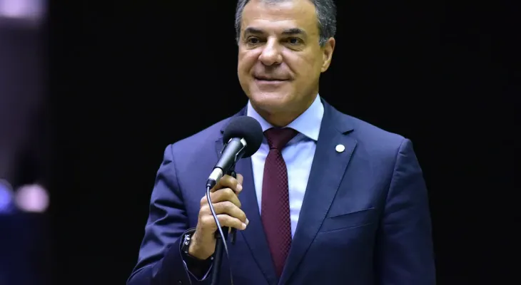 PSDB e Cidadania oficializam apoio a Sandro Alex e Alexandre Curi nas eleições de 2026