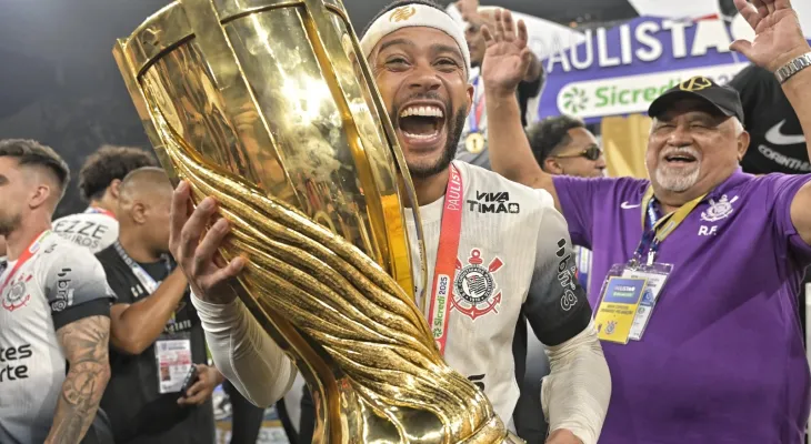 Corinthians acerta renovação com Memphis Depay; veja salário, contrato e detalhes do acordo