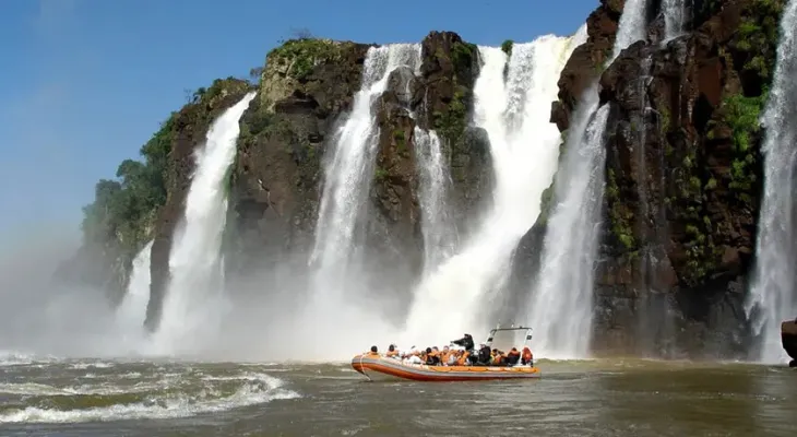 Urbia, Marinha e ICMBio apuram acidente que matou turista nas Cataratas do Iguaçu