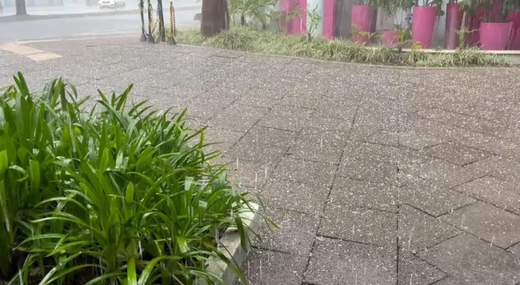 Granizo atinge Cascavel e reforça alerta para temporais no Oeste do Paraná