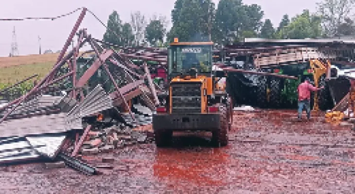 FAEP cobra resposta do poder público após tornados destruírem áreas rurais do Paraná