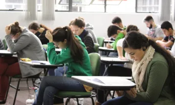 Faculdades de Cascavel cancelam aulas nesta sexta-feira devido ao mau tempo