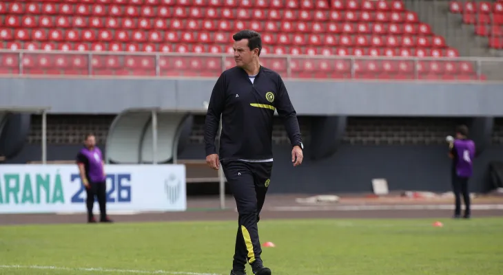Mudança na Serpente Aurinegra: Cesar Bueno deixa o comando técnico do Cascavel