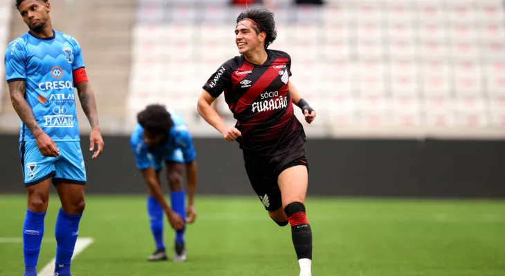 Athletico vence Azuriz e sobe para terceiro na Copa Paraná