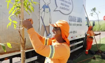 Cascavel terá Semana Mais Verde com plantio de árvores, troca de eletrônicos por mudas e ações nos bairros