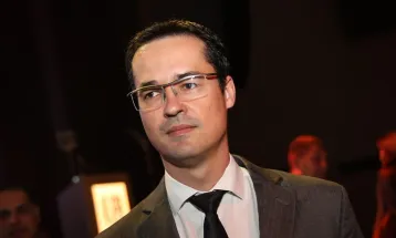 TSE forma maioria para manter campanha de Deltan suspensa; registro ao Senado segue sob análise
